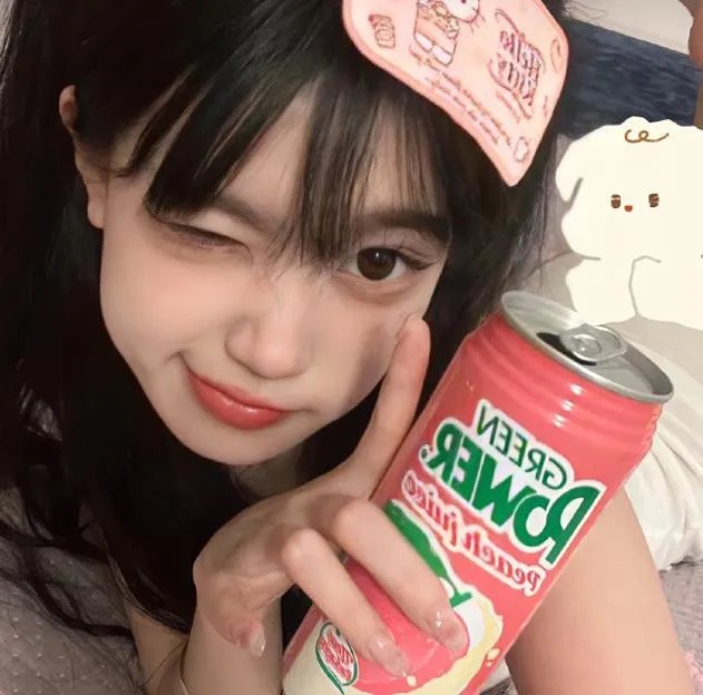 早餐时女歌迷快闪